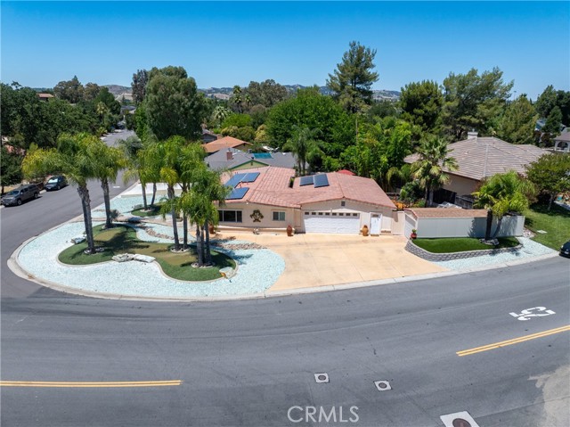 1002 Par Avenue, Paso Robles CA: https://media.crmls.org/medias/6c8c5929-8b1e-4bc1-ac5c-8efbc819d6db.jpg