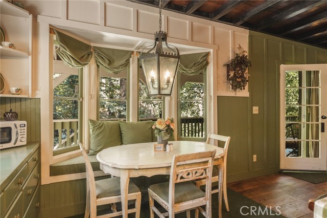 655 Cottage Grove Drive, Lake Arrowhead, CA 92352