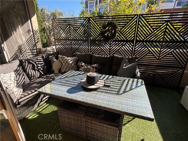Detail Gallery Image 13 of 18 For 10633 Kinnard Ave #1,  Los Angeles,  CA 90024 - 2 Beds | 2 Baths