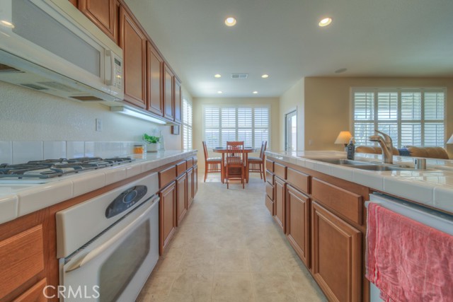 Detail Gallery Image 21 of 36 For 29139 Stone Ridge, Menifee,  CA 92584 - 4 Beds | 2/1 Baths