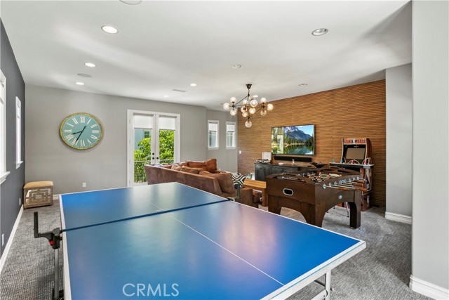 Detail Gallery Image 29 of 54 For 23 Boardwalk, Newport Beach,  CA 92660 - 6 Beds | 4/2 Baths