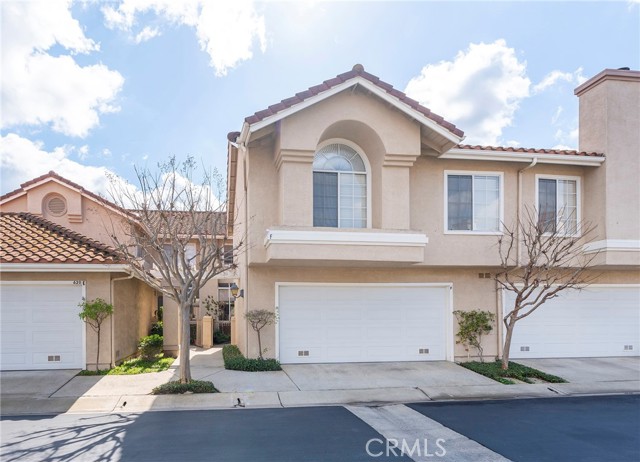 Enjoy the comfort and functionality of this large 2 story townhome, nestled in the ‘Village on the Green’ in West Simi Valley's highly sought after Wood Ranch neighborhood with easy access to Wood Ranch Elementary, shopping, dining, golfing, hiking and natural beauty. The community offers well-maintained landscaping, clay tile roofing, plenty of guest parking and a large gated pool & spa area (recently resurfaced pool) — Private 2 car garage with 220V (for electric car charging capabilities) and a large heater for plenty of hot water, attached to unit and accessed directly through gated front patio area, which is privately tucked away from the street — Bright and open floor plan features high ceilings and spacious areas — generously wide entrance foyer — The tiled LARGE kitchen, flooded with bright natural light offers plenty of storage, floor-to-ceiling cabinets, a Bosch dishwasher, GE stainless steel appliances, brand new microwave hood, a stainless steel double sink, granite countertops, bar counter and stone backsplash! Living Room features warm wood flooring and cozy upgraded fireplace & mantel — Dining area leads out onto the Mediterranean tiled large terrace overlooking the beautiful panoramic mountains beyond — All 3 bathrooms feature granite countertop and elegant framed mirrors — IN UNIT LAUNDRY ROOM with ample storage space — Coat closet strategically utilizes the entire area underneath the staircase for maximized storage space — Cascading wide stairs, with skylight above, linen cabinets and generous landing & hallway offer yet another opportunity for functional space — Primary bedroom suite has a walk in closet, wainscoting, and high vaulted ceilings with windows that elegantly frame the stunning views of the Wood Ranch golf course and beautiful surrounding mountains — Primary ensuite bathroom includes a soaking tub with shower & dual Kohler sinks and classic tile detailing — The other 2 secondary bedrooms each offer large closets with mirrored sliding doors and large windows that open up above the entrance patio below — Separate secondary bathroom opens into the hallway (not Jack/Jill bathroom). Welcome to the Wood Ranch lifestyle! (Assumable VA Loan with LOWER RATE available!!!)