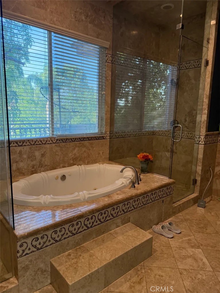 https://media.crmls.org/medias/6c90ce80-6feb-4c37-9ba9-a2ce43fbbe15.jpg?preset=X-Large