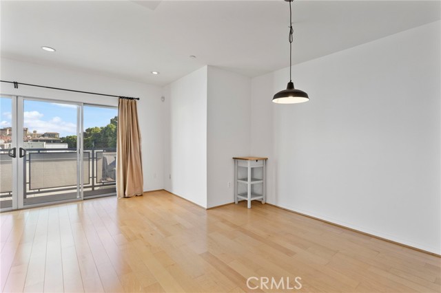 Detail Gallery Image 4 of 19 For 159 W Green, Pasadena,  CA 91105 - 1 Beds | 1 Baths