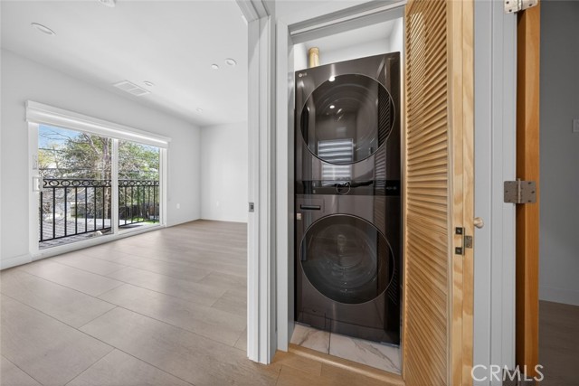 Detail Gallery Image 15 of 31 For 8334 Calvin Ave, Northridge,  CA 91324 - 2 Beds | 3 Baths