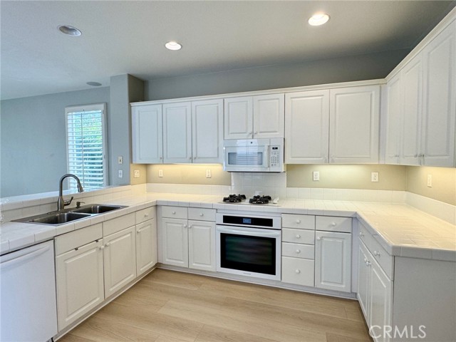 Detail Gallery Image 7 of 22 For 4 Pierremont, Aliso Viejo,  CA 92656 - 4 Beds | 2/1 Baths
