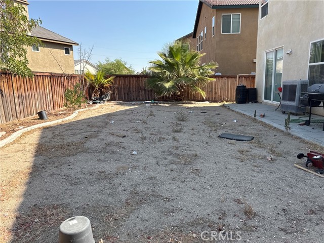 Detail Gallery Image 6 of 27 For 15111 Diamond Rd, Victorville,  CA 92394 - 4 Beds | 3 Baths