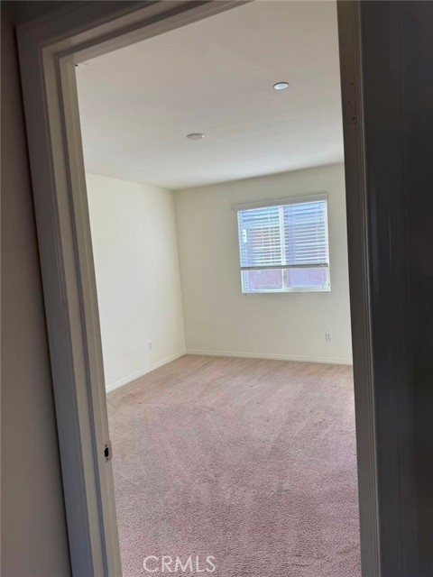 Detail Gallery Image 10 of 14 For 3165 E Olympic Dr, Ontario,  CA 91762 - 3 Beds | 2/1 Baths