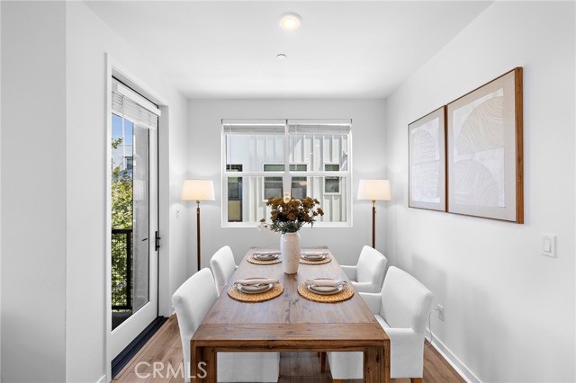 944 N Divino Privado, Ontario CA: https://media.crmls.org/medias/6c92882d-8c59-4b40-ad58-719e2ccf31ac.jpg