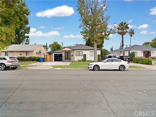 Detail Gallery Image 2 of 32 For 17961 Martha Street, Encino,  CA 91316 - 4 Beds | 3 Baths