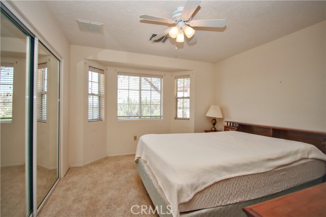 5601 Grand Avenue, Yucca Valley CA: https://media.crmls.org/medias/6c93a74c-66cb-4e9b-a4de-0b3820285459.jpg