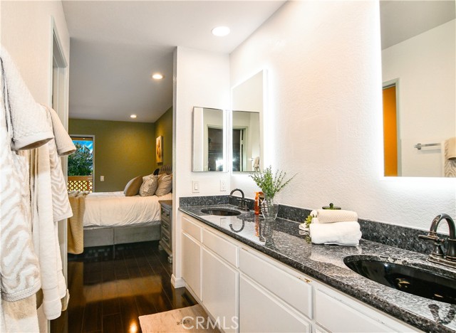 Detail Gallery Image 31 of 45 For 16551 Grunion Lane #204,  Huntington Beach,  CA 92649 - 2 Beds | 2 Baths