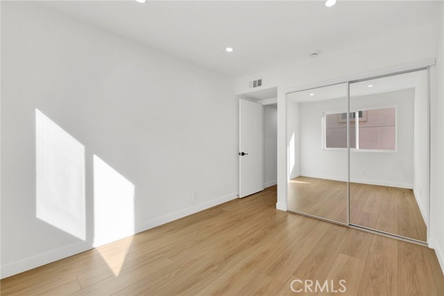 Detail Gallery Image 21 of 30 For 17303 Chatsworth St #4,  Granada Hills,  CA 91344 - 2 Beds | 1/1 Baths