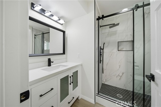 Front Image Thumbnail for CRSR26067035