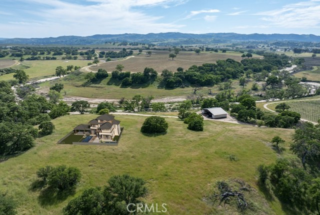 Detail Gallery Image 4 of 31 For 4647 Buena Vista Dr, Paso Robles,  CA 93446 - 2 Beds | 1 Baths