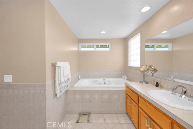 13614 Destino Place, Cerritos CA: https://media.crmls.org/medias/6c952efa-d3fc-4a15-90d7-b1dfb6eb2238.jpg