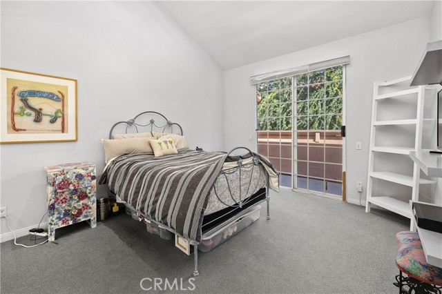 Detail Gallery Image 18 of 25 For 5715 Etiwanda Ave #4,  Tarzana,  CA 91356 - 3 Beds | 3 Baths