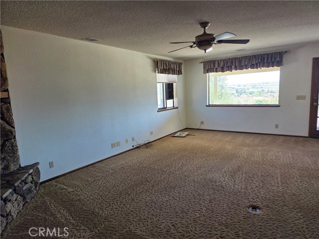 Detail Gallery Image 14 of 50 For 18611 Cherry St, Hesperia,  CA 92345 - 3 Beds | 2 Baths