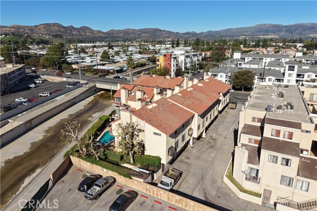 Detail Gallery Image 50 of 52 For 21054 Parthenia #11,  Canoga Park,  CA 91304 - 3 Beds | 3 Baths