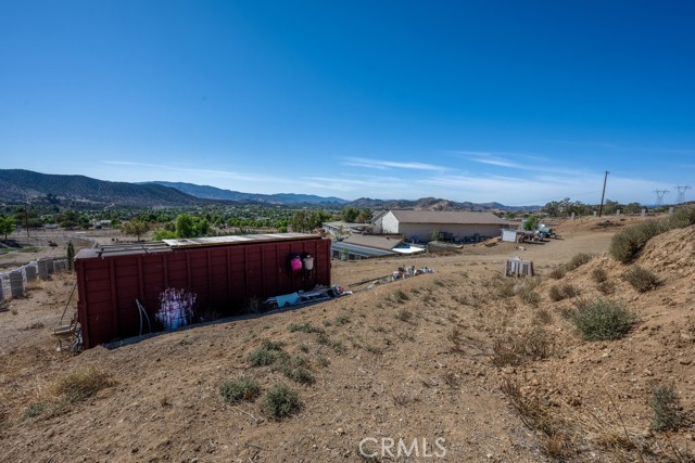 9555 1/2 Hierba Road, Agua Dulce CA: https://media.crmls.org/medias/6c986929-9c5d-410a-aab7-1adbf9fbd616.jpg