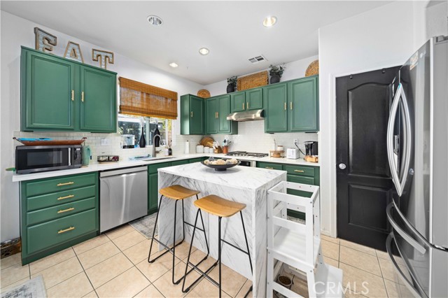 2641 Senna Lane, Palmdale CA: https://media.crmls.org/medias/6c98c412-eff9-4e66-b10b-7a6a398ea368.jpg
