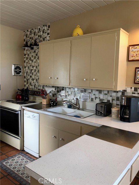 45380 Panorama Drive, Palm Desert CA: https://media.crmls.org/medias/6c995cd2-fcf6-4044-88f5-4945a0474428.jpg