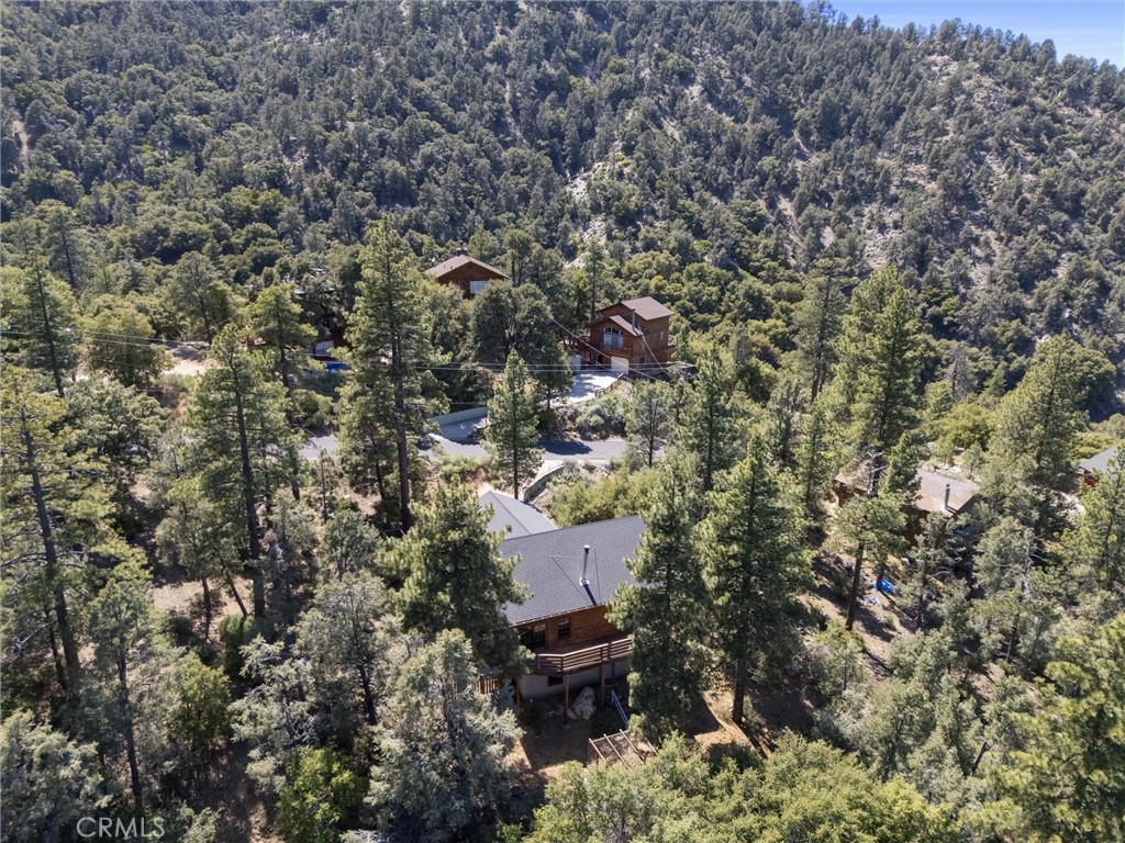 https://media.crmls.org/medias/6c996677-7616-4cf5-889e-97dc8ffb557b.jpg?preset=X-Large