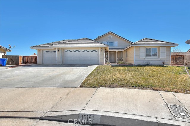 Detail Gallery Image 2 of 68 For 15151 Desert Oak, Victorville,  CA 92394 - 4 Beds | 2 Baths