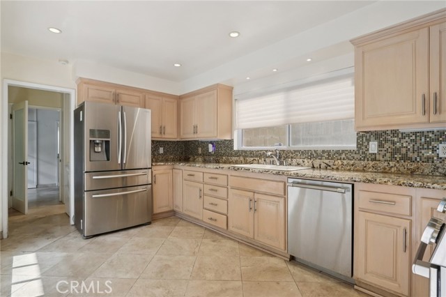 MLS #SR25265177 image #8