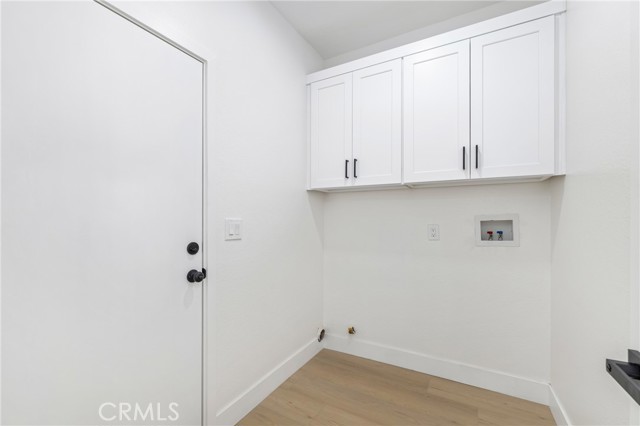 2504 N Fitzsimmons Avenue, Rialto CA: https://media.crmls.org/medias/6c9abdf5-7cb2-4e08-bb2b-187013db5121.jpg