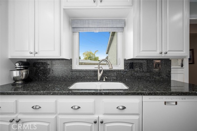 Detail Gallery Image 24 of 51 For 2813 Albury Ave, Long Beach,  CA 90815 - 3 Beds | 2 Baths