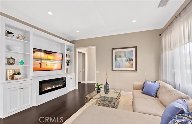 Detail Gallery Image 5 of 20 For 56 Purple Jasmine, Irvine,  CA 92620 - 4 Beds | 3 Baths