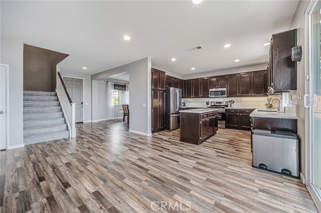 Image 10 of 47 For 28169 Arborglenn Drive