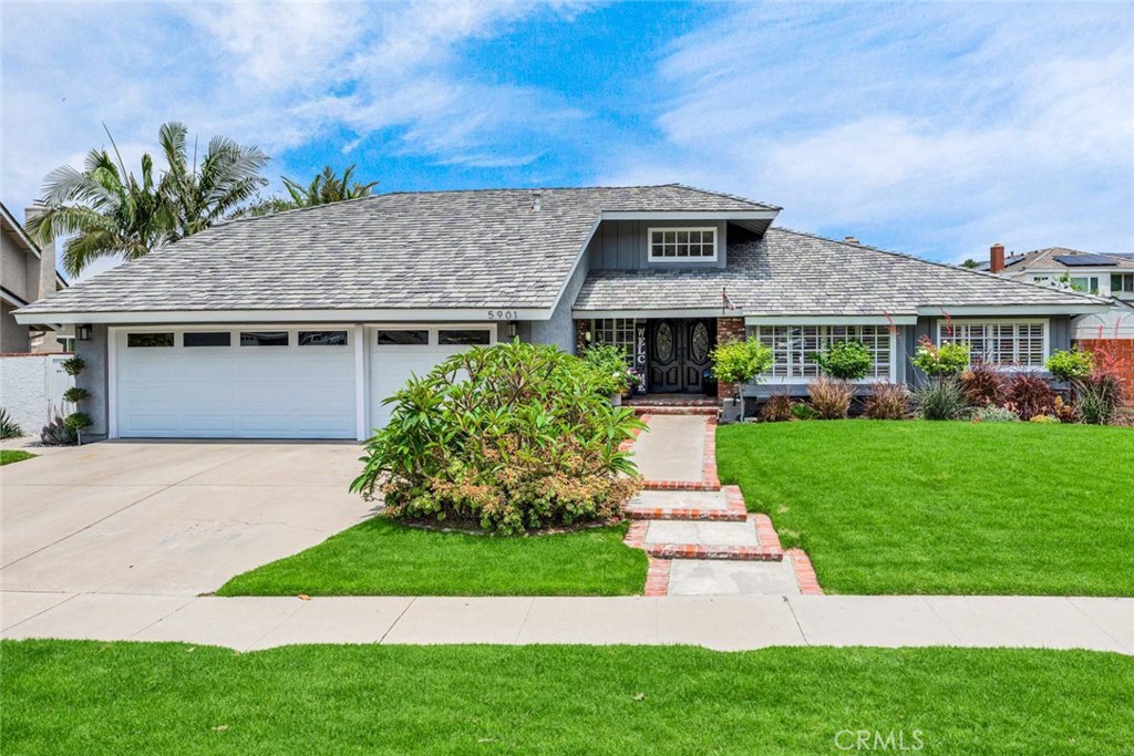5901 E San Juan Drive