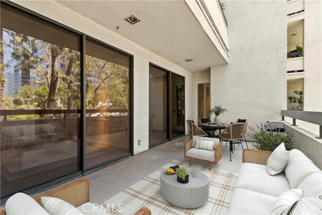 2122 Century Park Lane, Los Angeles CA: https://media.crmls.org/medias/6c9e5ddf-bfe8-4481-8cdf-b3c011f53eca.jpg