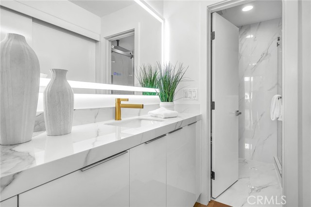 200 S Catalina Avenue, Redondo Beach CA: https://media.crmls.org/medias/6c9e7839-9861-4874-b852-7642efe7b53d.jpg