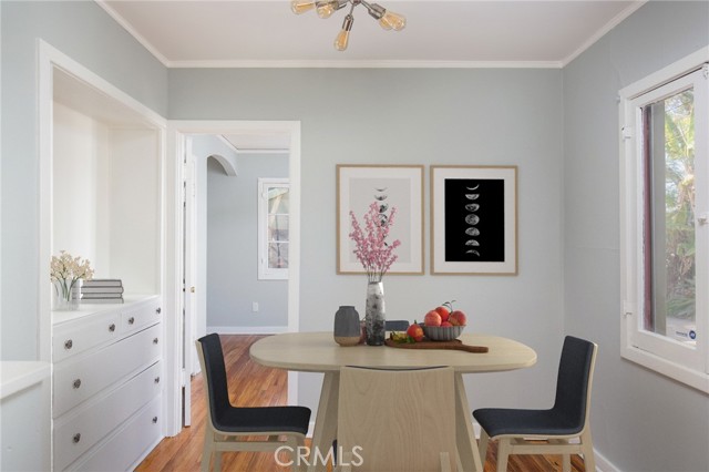 455 E Sacramento Street, Altadena CA: https://media.crmls.org/medias/6c9ed8ba-70f0-4e3d-a7f2-bc011c8cca7c.jpg