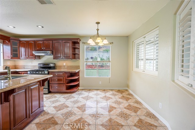 Detail Gallery Image 13 of 27 For 25517 Chisom Ln, Stevenson Ranch,  CA 91381 - 4 Beds | 2/1 Baths