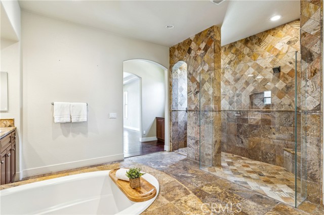 Detail Gallery Image 33 of 74 For 19262 Monterey St, Apple Valley,  CA 92308 - 5 Beds | 5/1 Baths