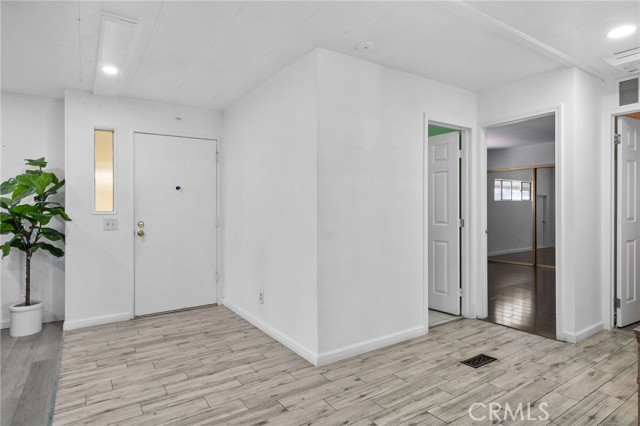 Detail Gallery Image 11 of 20 For 206 S Sullivan St #36,  Santa Ana,  CA 92704 - 3 Beds | 2 Baths