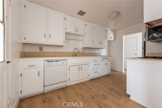 680 Barber Drive, Hemet CA: https://media.crmls.org/medias/6ca1fbe6-255a-4126-b822-e25ece03cffb.jpg