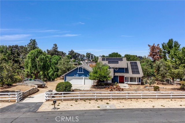 18623 Chickory Drive, Riverside CA: https://media.crmls.org/medias/6ca21458-5070-4280-ae8b-f2be12a2cdd7.jpg