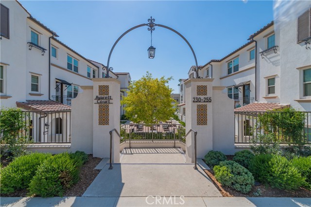 Detail Gallery Image 3 of 24 For 245 Averett Ct, Claremont,  CA 91711 - 4 Beds | 4 Baths