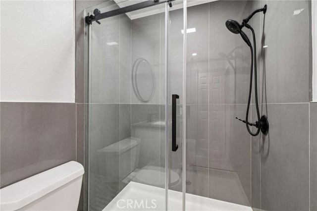 Detail Gallery Image 14 of 27 For 409 Burchett #210,  Glendale,  CA 91203 - 2 Beds | 2 Baths