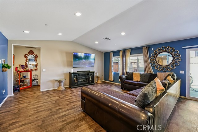 Detail Gallery Image 7 of 32 For 823 Wilde, San Jacinto,  CA 92583 - 3 Beds | 2 Baths