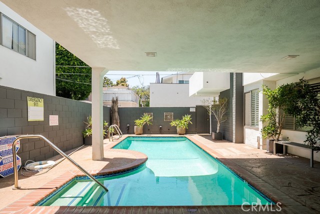 419 N Oakhurst Drive, Beverly Hills CA: https://media.crmls.org/medias/6ca422e0-e916-41ce-a878-04dc2c5872eb.jpg