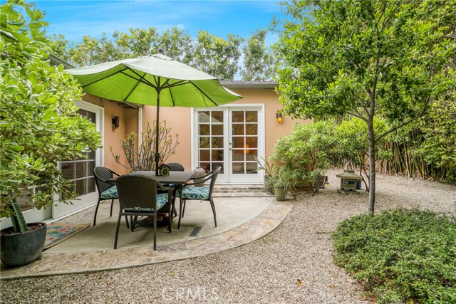 4299 Bakman Avenue, Studio City CA: https://media.crmls.org/medias/6ca649f6-9778-48b9-9e34-70f4b92733f7.jpg