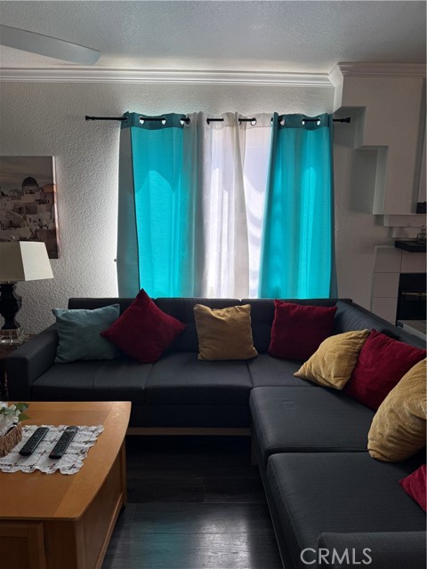 Detail Gallery Image 12 of 18 For 13412 Fox Point Rd, Victorville,  CA 92392 - 4 Beds | 3 Baths