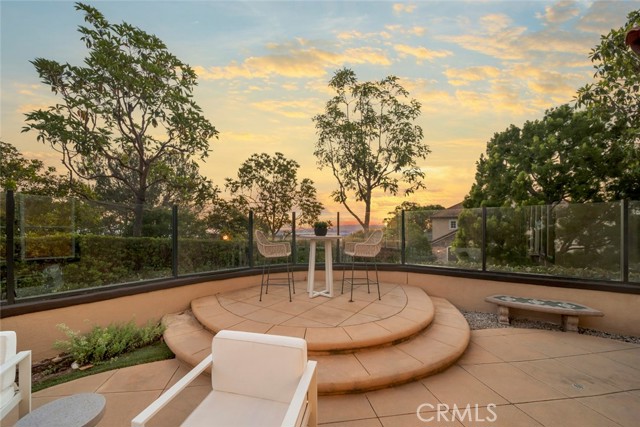 2 Agostino, Newport Coast CA: https://media.crmls.org/medias/6ca69584-1149-46ac-95f8-e23814bc12e0.jpg