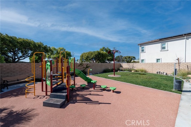 Detail Gallery Image 37 of 43 For 202 Bonita Ln, Rialto,  CA 92376 - 3 Beds | 2/1 Baths